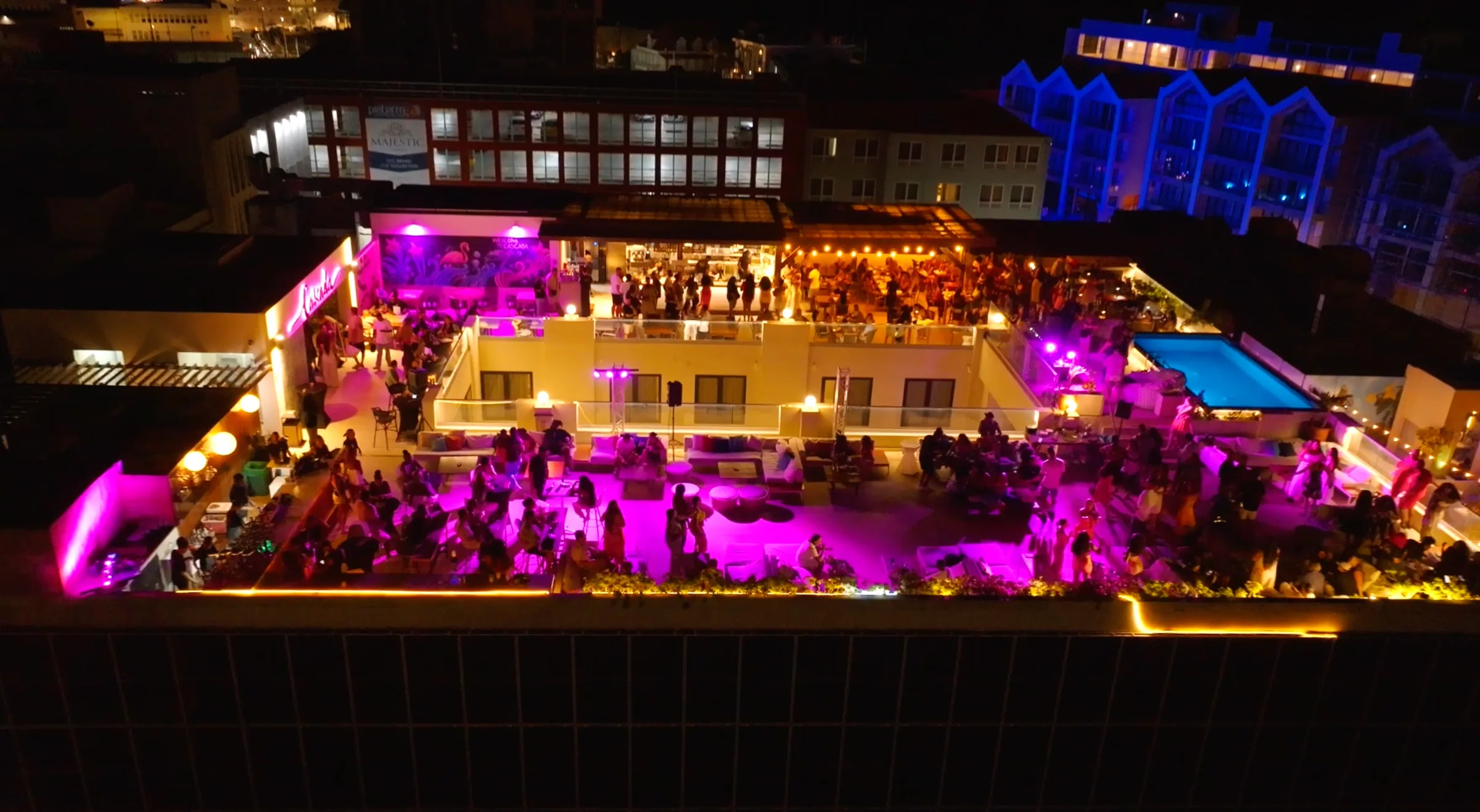 Aerial view of the packed Cascada rooftop at night